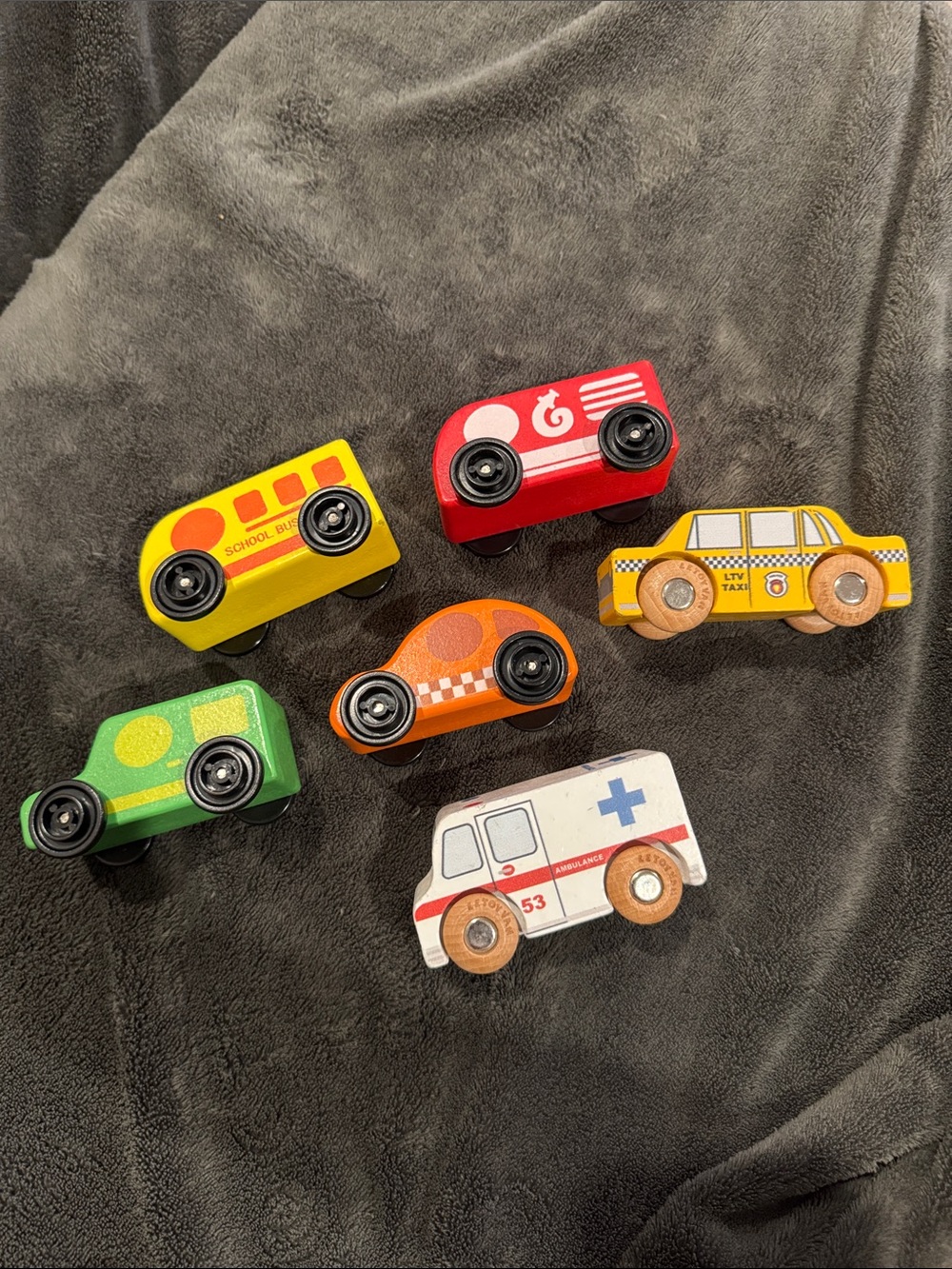 Lot of 6 Wooden Cars